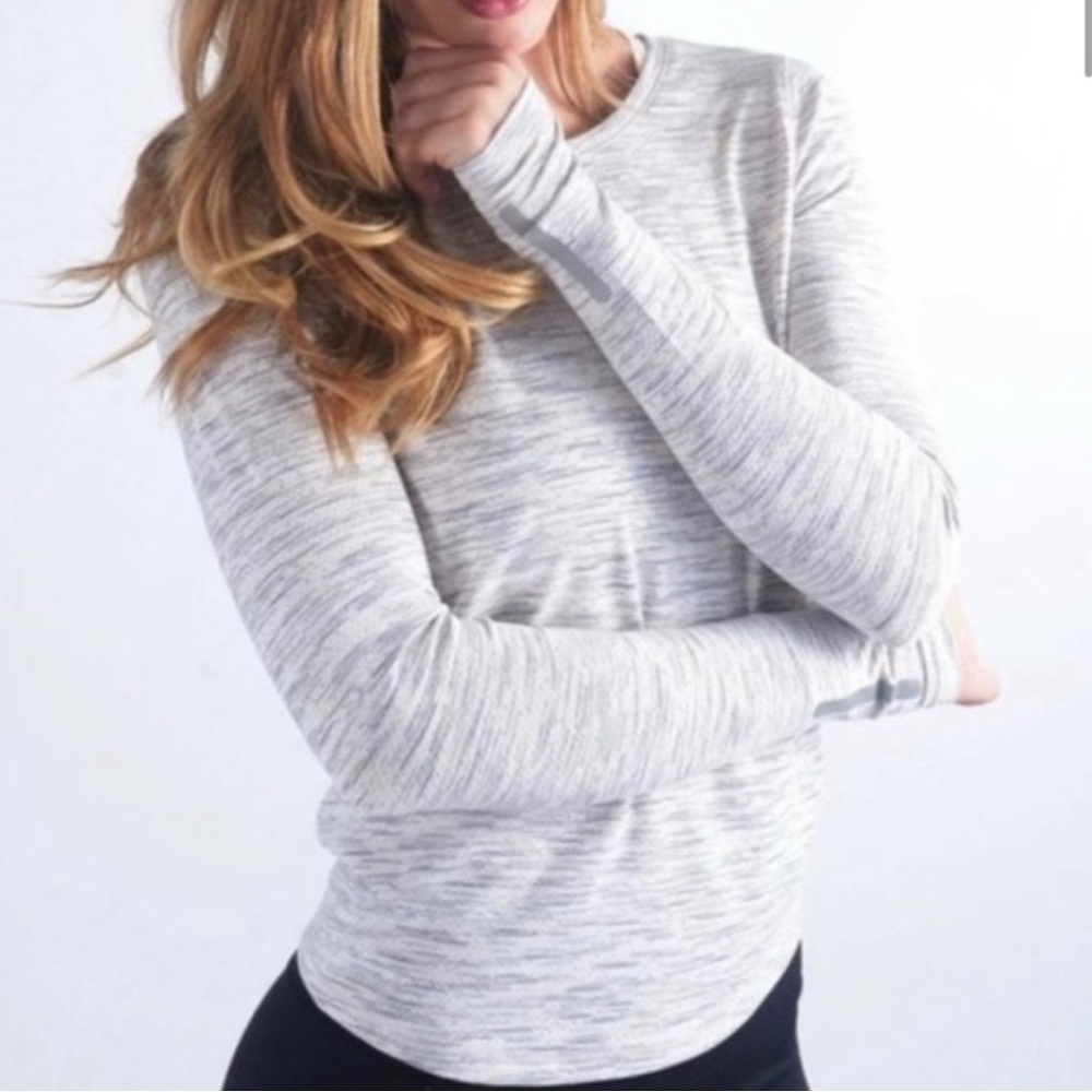 ZYIA Gray fitted long sleeve ribbed tee with crew neck